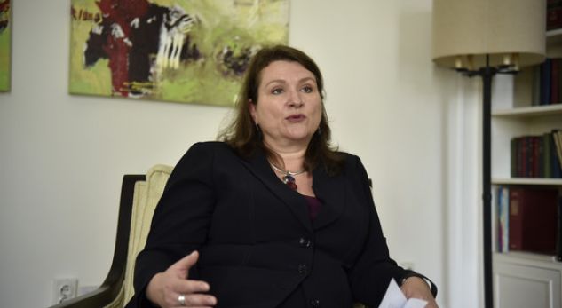 Ambasadorja kanadeze: Korrigjimi i kufijve nuk është hap logjik