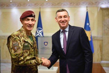 Veseli e njofton komandantin e ri të KFOR-it për themelimin e ushtrisë