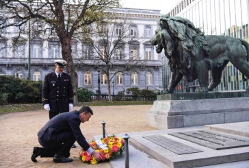 Veseli bënë homazhe te monumenti i ushtarit të panjohur në Bruksel
