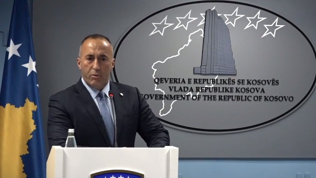 Haradinajn nuk e zmbraps Hahni për takën kundër Serbisë
