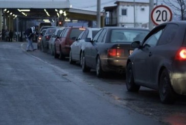 Fundi i vitit sjell fluks të mërgimtarëve, rikthehen kolonat në pikat kufitare