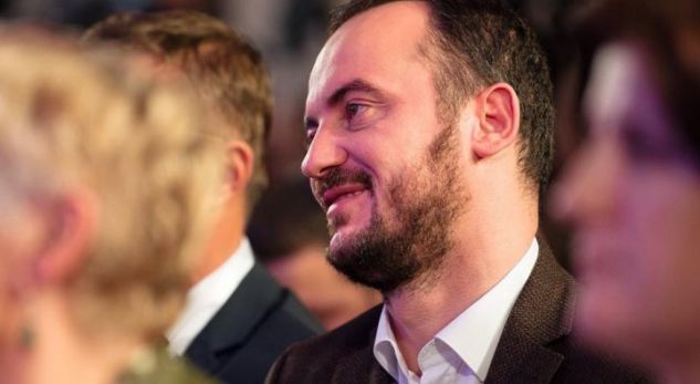 Dardan Molliqaj konfirmon se nuk hyjnë në Qeveri, thotë se Vetëvendosje deshi të bëhej bashkë me PDK’në më 2016