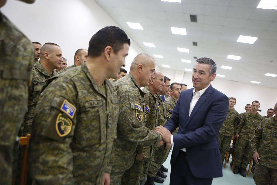 Kadri Veseli niset për SHBA, bisedonë për furnizimin me armë për Ushtrinë e Kosovës