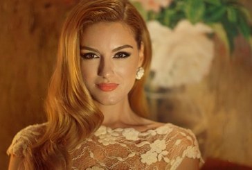 Ajola publikon foton festive: Me një super miss dhe me një misskë të vockël të bukur