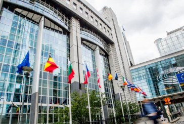22 eurodeputetë i shkruajnë Tuskut e austriakëve: Liberalizoni vizat për Kosovën (Dokument)