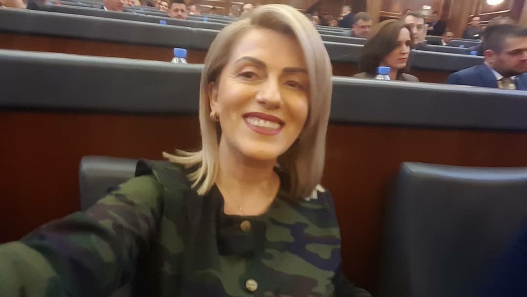 Me kënd ndihet krenare deputetja Xhevahire Izmaku