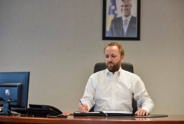 Tahiri iu shkruan Hahnit dhe Avramopoulos për reformat në drejtësi si kriter i përmbushur për viza