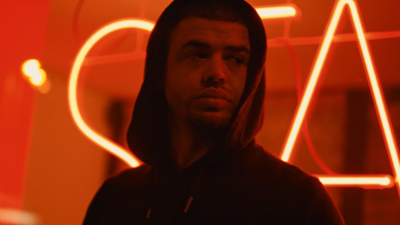 Noizy u mburret rivalëve me makinat luksoze, por shoku i tij e nxjerr zbuluar: Gjysma janë…