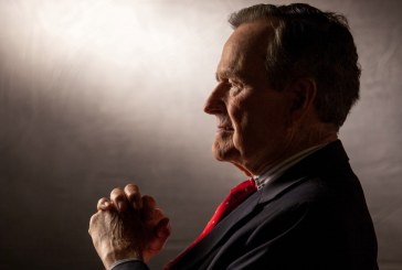 Nga heroi i Luftës së Dytë Botërore – në president të SHBA-ve, duke kujtuar jetën e Xhorxh H.W Bush