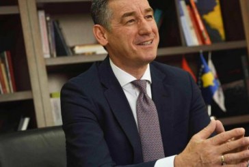 Shkruan Kadri Veseli: Dialogu