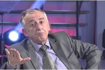 Mos me thuaj “selam alejkum “, po me thuaj shqip: T`u ngjate jeta