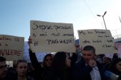 Vazhdon protesta e studentëve në Tiranë