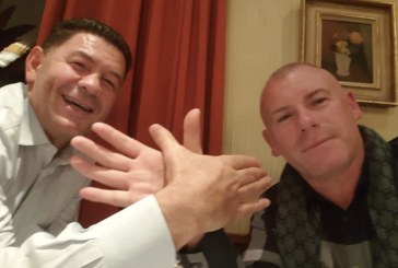 Dy personat e fortë të Junikut, bëjnë shqiponjen