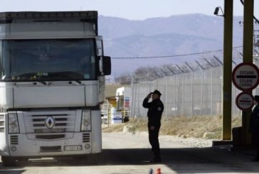 38 kamionë me mallra depërtuan për dy javë nga Serbia në Kosovë