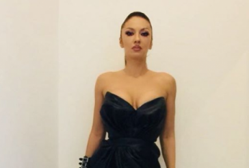 Adelina duket shumë festive