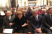 Thaçi dhe Merkel ulën afër në ceremoninë mortore të Bushit të vjetër