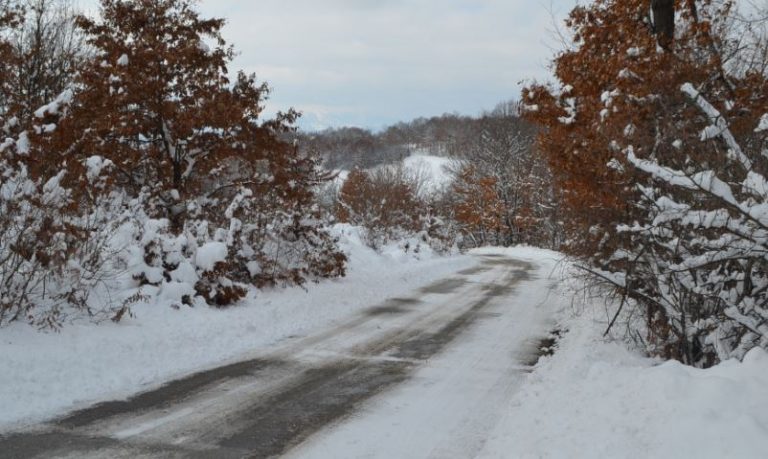 Mitrovicë rrugët e kalueshme pas reshjeve të borës