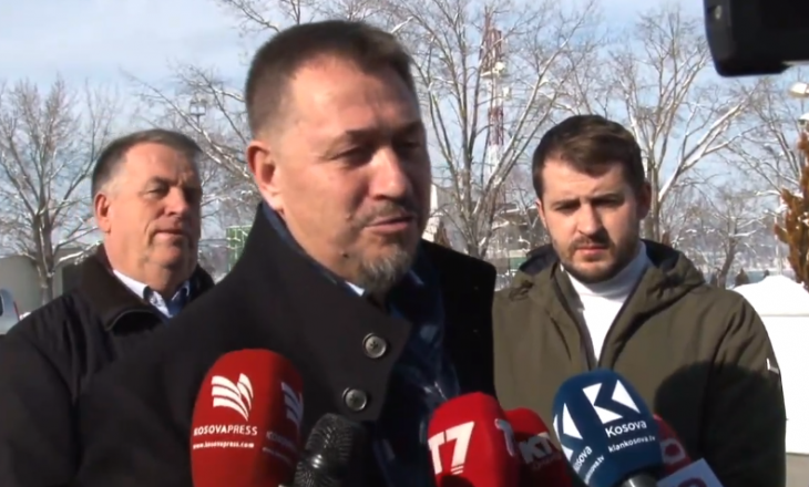 Flet Sami Lushtaku para nisjes për në Hagë