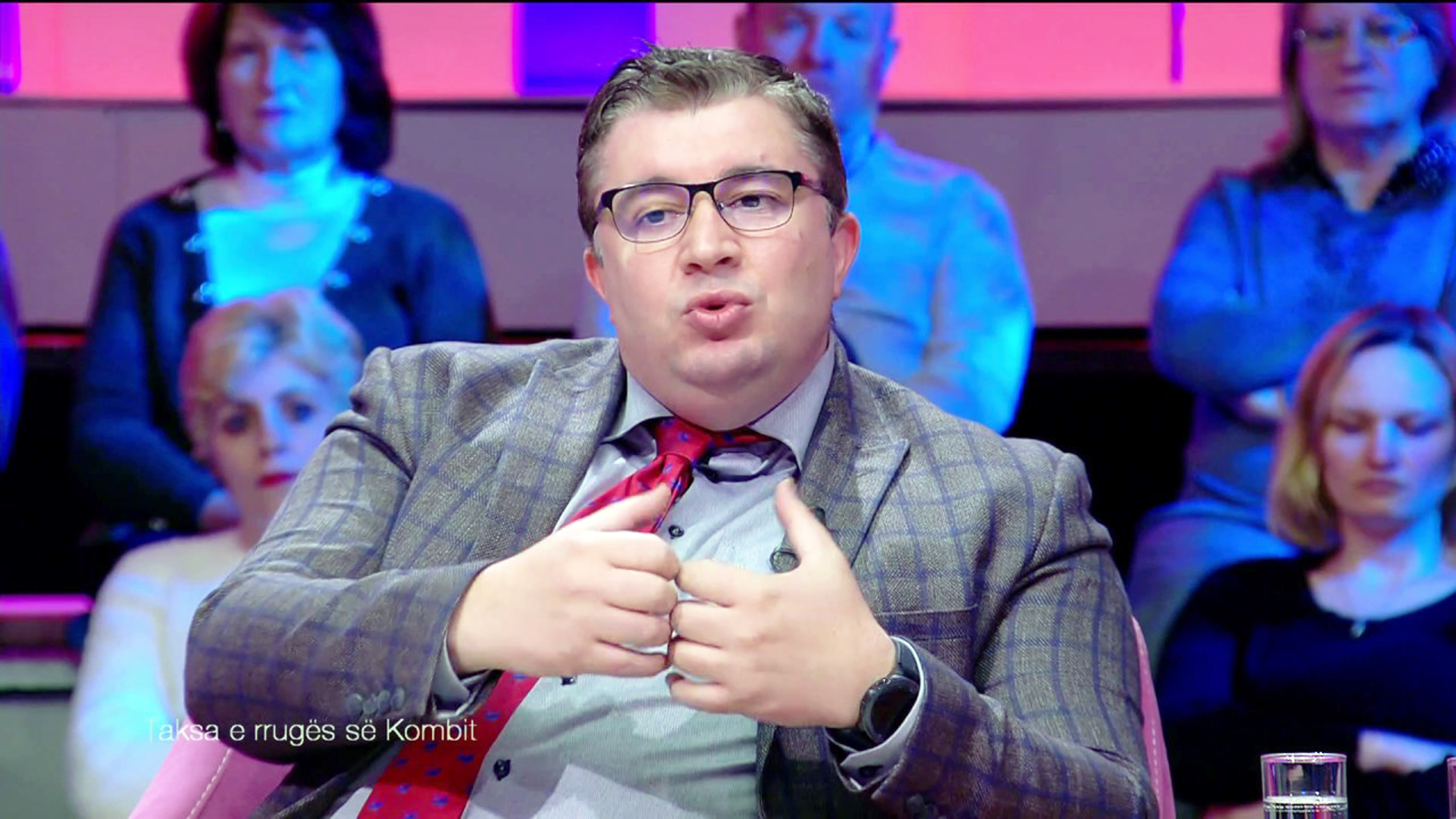 Shkruan Adri Nurellari: Koha për një proces dekomunistizimi në Kosovë
