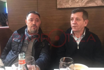 Dy gjeneralët darkojnë bashkë