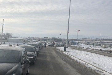 Edhe sot kolona në Merdarë, deri 3 orë pritje