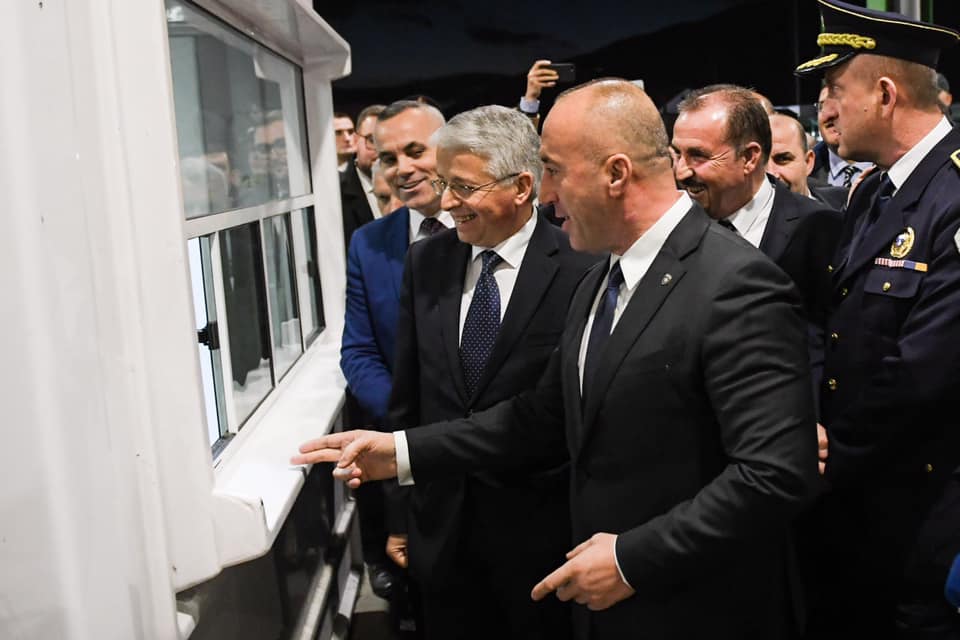 Haradinaj: Qeveria do e pezullonte përkohësisht taksën, vetëm pas garancës ndërkombëtare