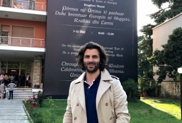 Profesori i Parisit: Fati i mësuesit kosovar, është në dorën e ngelësve të tij