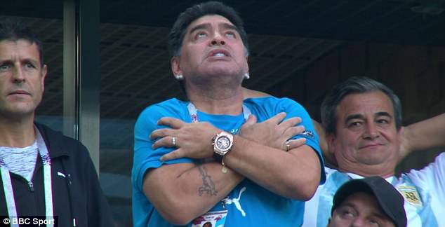Maradona serish në spital