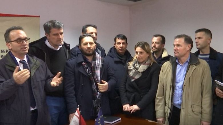 Të hënën në grevë edhe 25 mijë shërbyes civilë