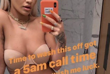Rita Ora me një imazh provokues u kërkon fansave që t’i urojnë fat