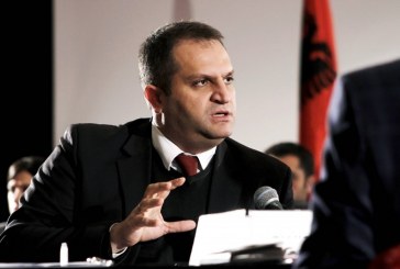 Shpend Ahmeti në rolin e liderit të Kosovës godet LDK-në: Nëse s’jeni për Kosovën, pse ekzistoni!