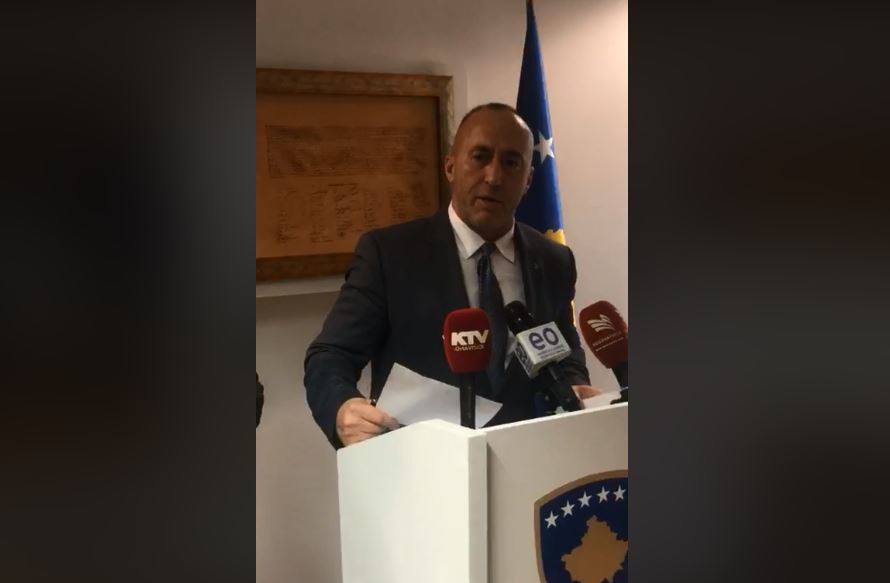 Dorëzohet Haradinaj, pranon të rrisë pagat e mësimdhënësve