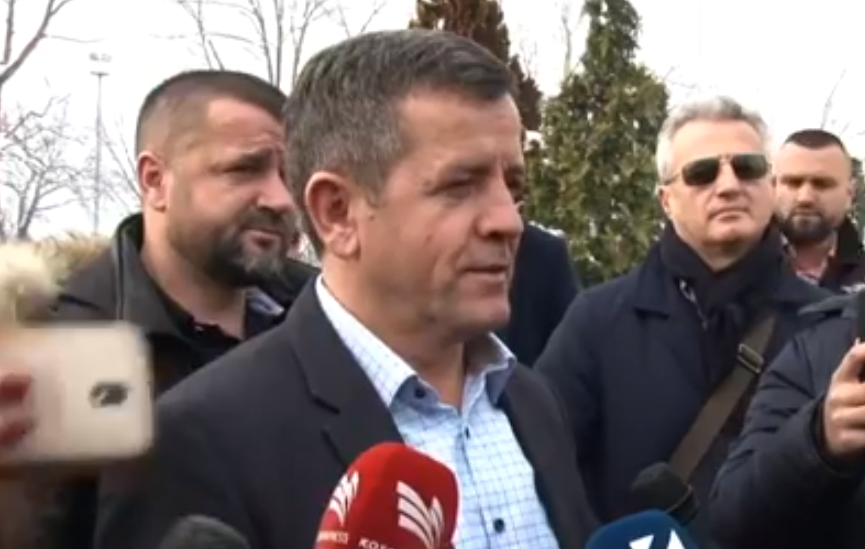 Remi niset për në Hagë