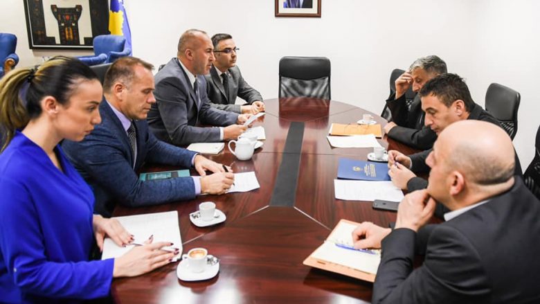 Sbashku:Qeveria na mashtrojë