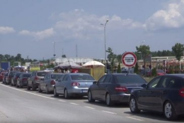 Edhe sot kolona të gjata në Merdarë, mbi gjashtë orë pritje