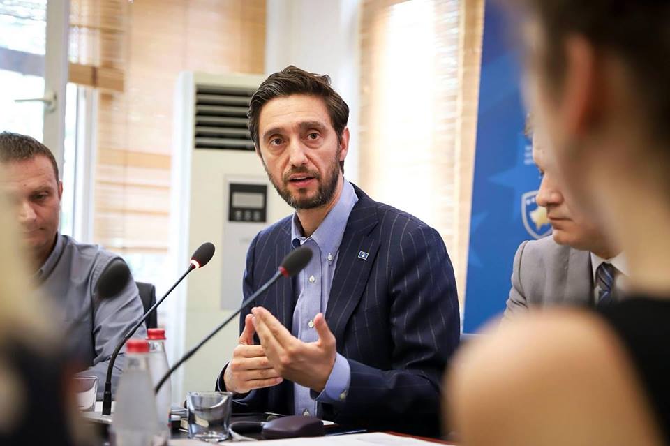 Ismaili: Nesër votohet projektligji për rritje të pagave në sektorin e shëndetësisë