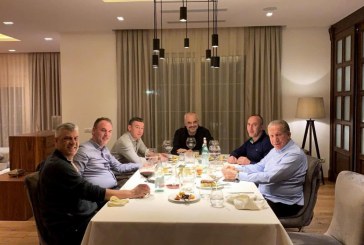 Çfarë u fol mbrëmë në shtëpinë e Thaçit? Ja si përgjigjet Baton Haxhiu