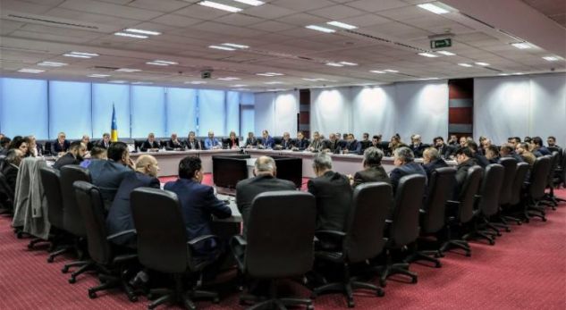 Kërkuan zvogëlimin e Qeverisë, por PSD u siguroi privilegje 80 zv.ministrave