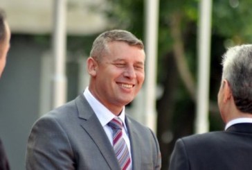 Selimi: Në shtëpinë time foton e Rugovës e mbanim në mur