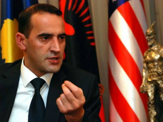 Daut Haradinaj-deputetëve: Gjysma e parlamentit ishit SHIK, marre ju koftë