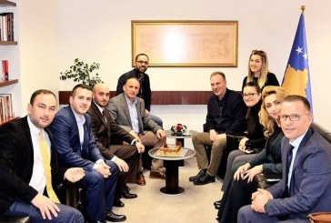 Kështu e befasuan Fatmir Limajn stafi për ditëlindjen e tij