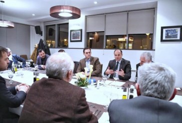 Hoxhaj nis takimet konsultative me akademikë e profesorë për dialogun