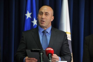 Haradinaj: Ditë historike për punonjësit në sektorin publik