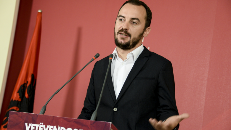 Dardan Molliqaj, deputetëve të VV-së: Ju e keni pas shef, Kadri Veselin dhe keni marë pare nga Devolltë