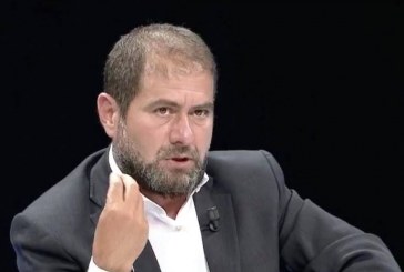 Kë frikësoi në Tiranë, Albin Kurti