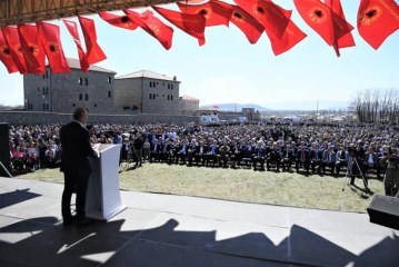 Haradinaj falendërues për ata që morën pjesë në 21-vjetorin e Epopesë së Dukagjinit