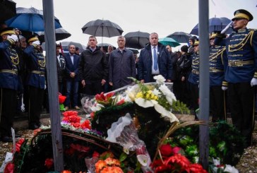 Kadri Veseli dhe Hashim Thaçi, nderojn Betejën e Kosharës