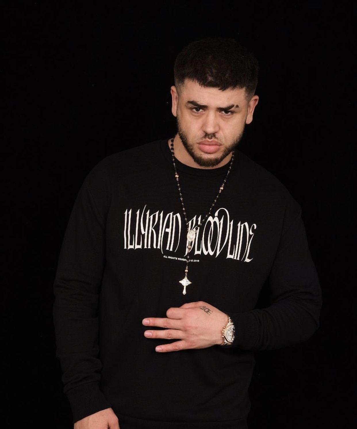 Noizy sjell këngën e re “Superhot” si befasi për fansat