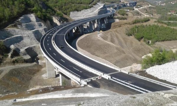 Autostrada Prishtinë-Shkup pritet të hapet më 29 maj