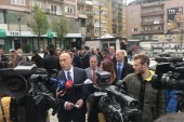 Haradinaj bën homazhe te shtatorja e heroit Zahir Pajaziti dhe të varrezat e dëshmorëve në Velani